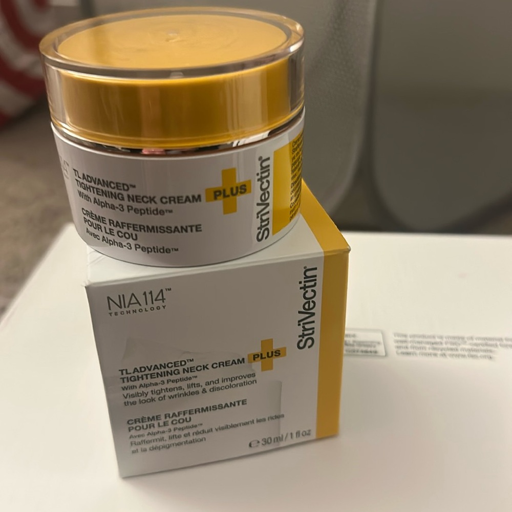TL Advanced® Tightening Neck Cream PLUS - Picture 2 of 3